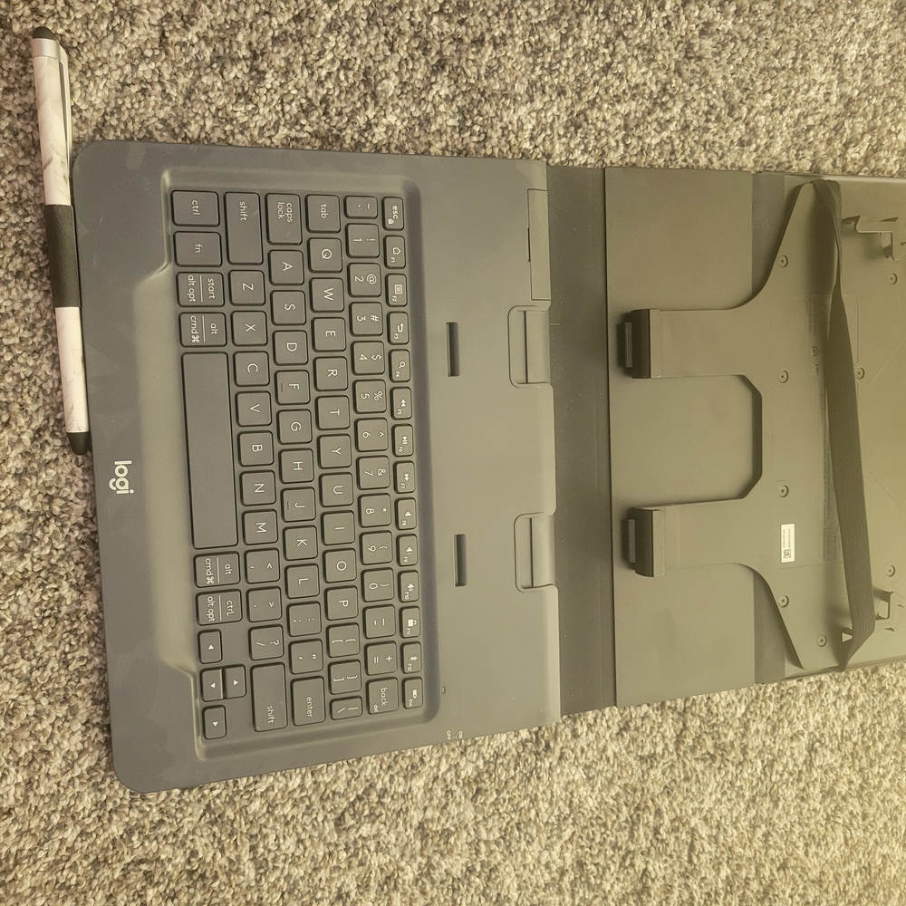 Logitech Gray Tablet Keyboard Case - Picture 14 of 14